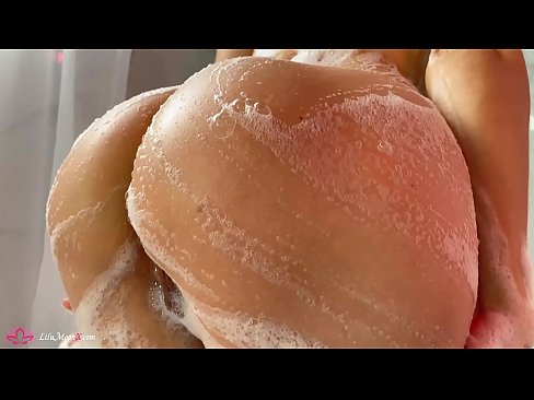 ❤️ Brunette masturbéiert Pussy mat Vibrator fir en intensiven Orgasmus an der Dusch ❤❌ Just Porno bei eis ️❤