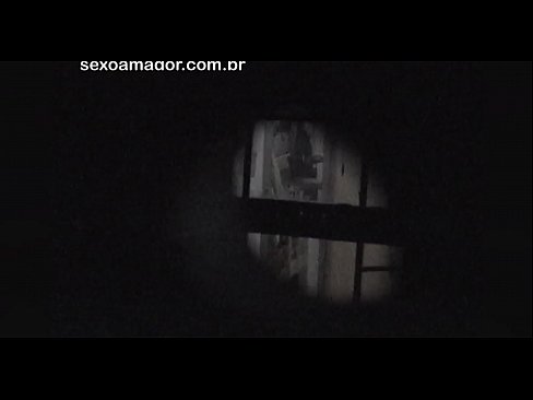 ❤️ Blondie gëtt geheim vun engem Quartier Voyeur verstoppt hannert huel Zillen opgeholl ❤❌ Just Porno bei eis ️❤