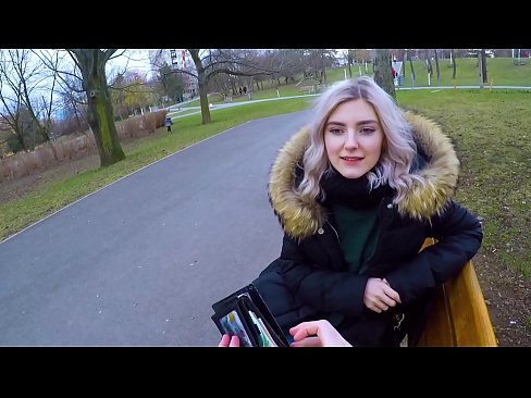 ❤️ Drénkt e Frieme säi waarme Spuer fir Suen - Blowjob am Park vum Eva Elfie ❤❌ Just Porno bei eis ️❤